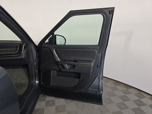 Used 2024 Rivian R1T Adventure AWD/4WD image 18