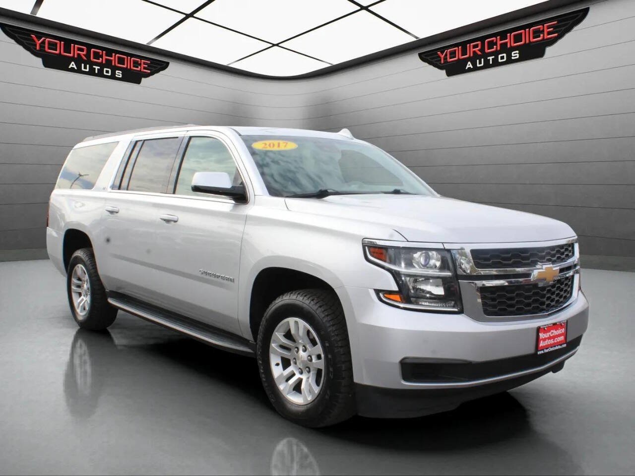 Used 2017 Chevrolet Suburban LT AWD/4WD image 7