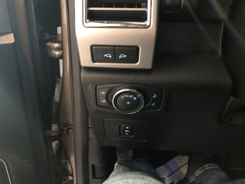 Used 2016 Ford F150 Lariat w/ Equipment Group 502A Luxury image 23