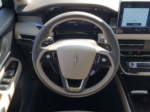 Certified 2023 Lincoln Corsair AWD w/ Equipment Group 101A image 23