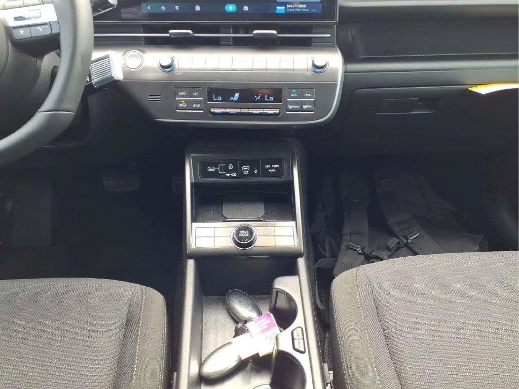 Used 2024 Hyundai Kona SEL w/ Convenience Package FWD image 10