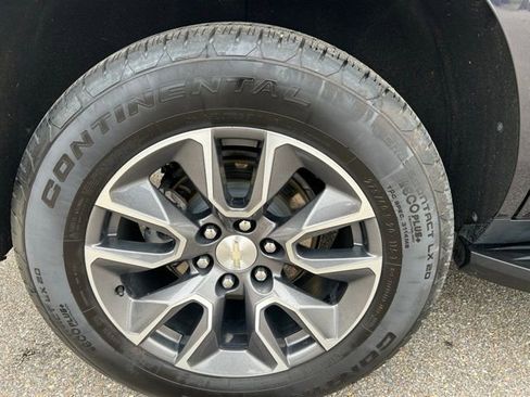 Used 2023 Chevrolet Tahoe LT w/ Luxury Package image 12