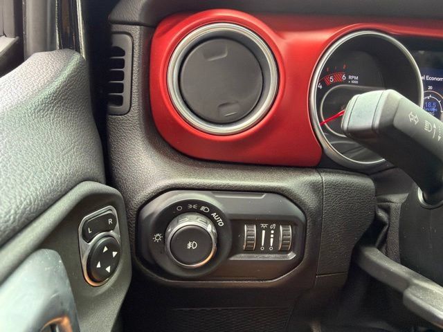 Used 2021 Jeep Wrangler Unlimited Rubicon AWD/4WD image 24