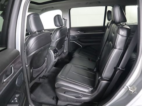 Used 2024 Jeep Grand Cherokee L Limited image 22