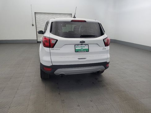 Used 2019 Ford Escape SE image 6