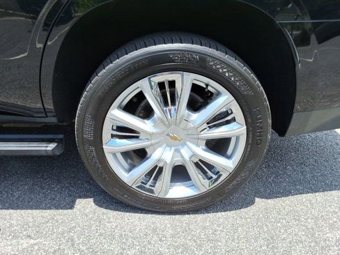 Used 2021 Chevrolet Tahoe High Country w/ Premium Package AWD/4WD image 13