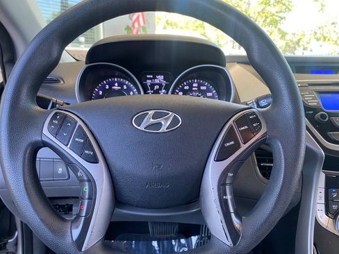 Used 2013 Hyundai Elantra GLS w/ Preferred Pkg FWD image 18