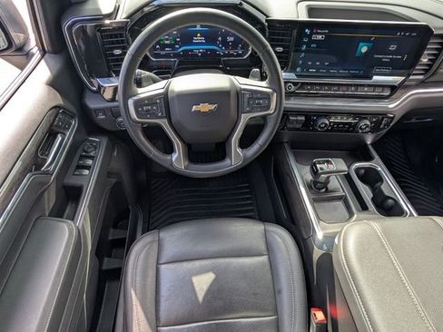 Used 2024 Chevrolet Silverado 1500 LTZ image 9