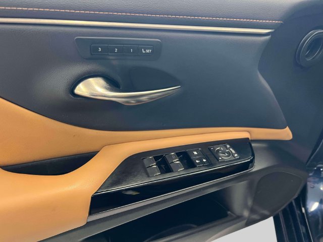 Certified 2022 Lexus ES 350 w/ Premium Package FWD image 20