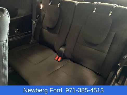 Used 2021 Ford Explorer XLT RWD image 28