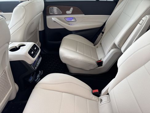 Used 2026 Mercedes-Benz GLS 450 4MATIC image 36