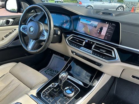 Used 2019 BMW X5 xDrive50i w/ M Sport Package AWD/4WD image 34