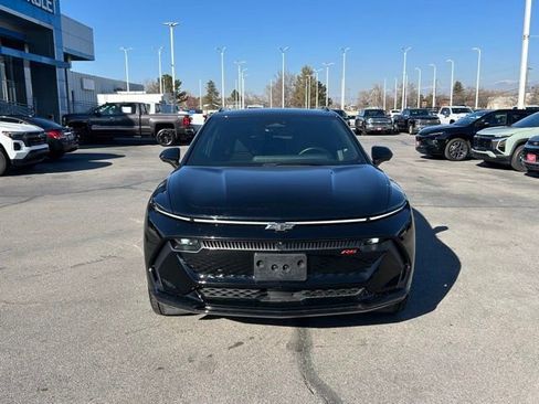 Used 2024 Chevrolet Equinox EV RS image 4