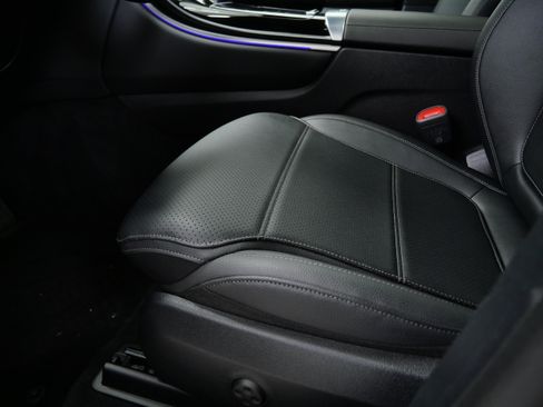 Certified 2026 Mercedes-Benz GLC 300 4MATIC image 18