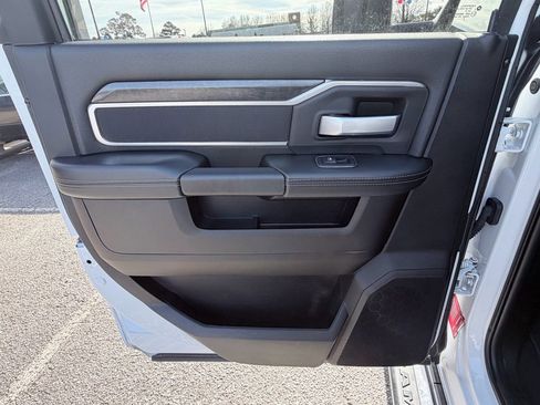 Used 2024 RAM 3500 Big Horn image 27
