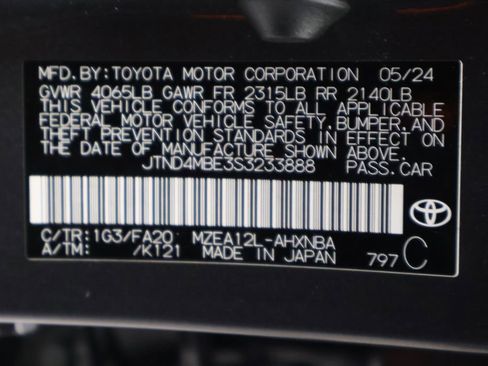 Used 2025 Toyota Corolla SE image 17