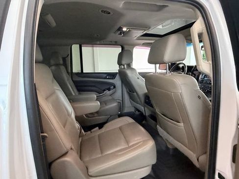 Used 2018 Chevrolet Suburban Premier AWD/4WD image 16