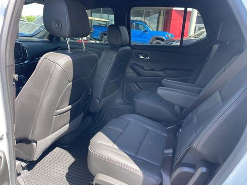 Used 2022 Chevrolet Traverse RS image 13