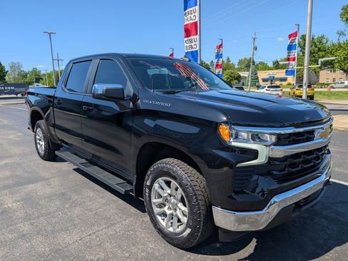 Used 2023 Chevrolet Silverado 1500 LT AWD/4WD image 7