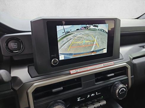 Used 2025 Toyota Tacoma SR5 AWD/4WD image 13
