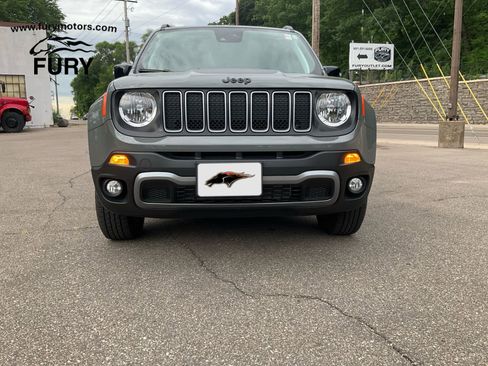 Used 2023 Jeep Renegade Latitude AWD/4WD image 28