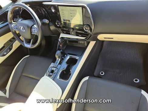 Used 2024 Lexus NX 250 FWD image 17