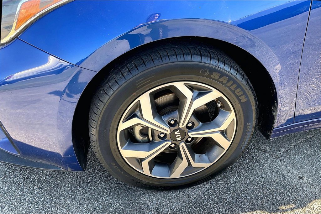 Used 2019 Kia Forte LXS FWD image 8