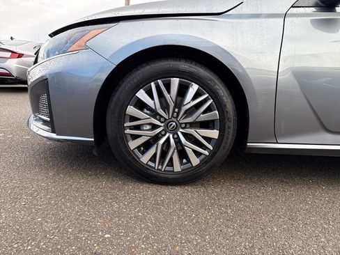 Used 2023 Nissan Altima 2.5 SV image 25