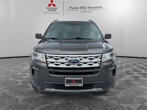 Used 2019 Ford Explorer XLT image 2