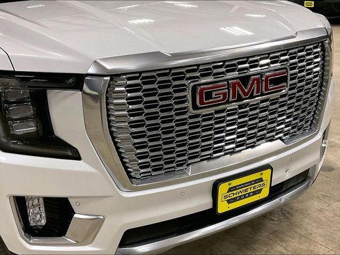 Used 2023 GMC Yukon Denali w/ LPO, Floor Liner Package AWD/4WD image 30