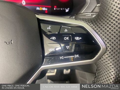 Used 2022 Volkswagen Tiguan SE R-Line AWD/4WD image 44