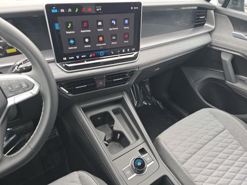 New 2026 Volkswagen Tiguan S image 22