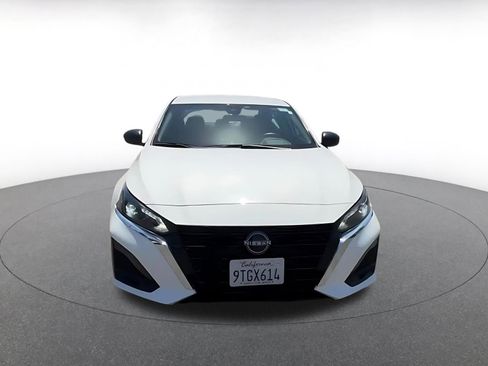 Used 2025 Nissan Altima 2.5 SV FWD image 4