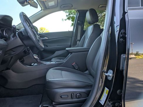 Used 2022 Buick Encore GX Select image 11
