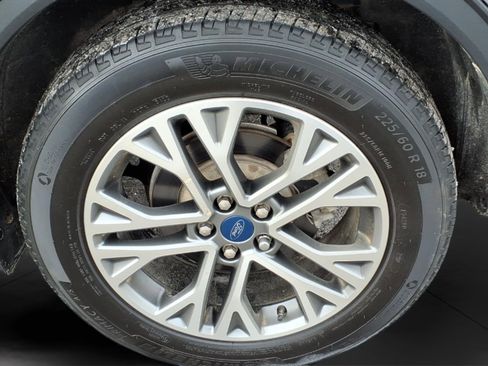 Used 2022 Ford Escape SEL image 8