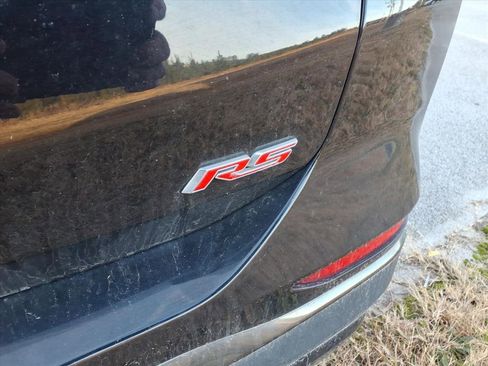 Used 2022 Chevrolet Equinox RS w/ Infotainment Package image 10