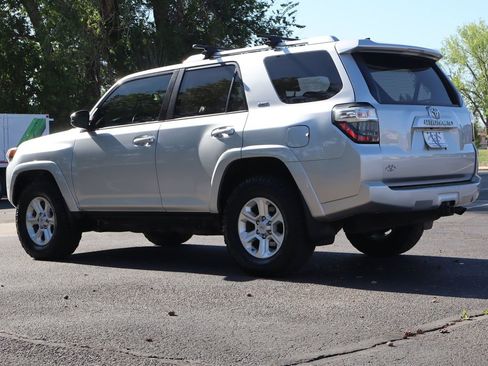 Used 2016 Toyota 4Runner SR5 AWD/4WD image 7