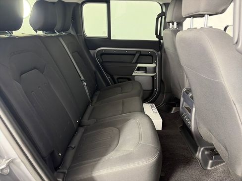 Used 2022 Land Rover Defender 110 image 28