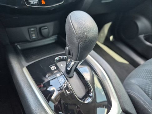 Used 2016 Nissan Rogue S AWD/4WD image 15