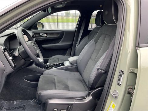 Used 2023 Volvo XC40 Recharge Ultimate w/ Protection Package Premier image 28