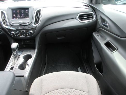 Used 2024 Chevrolet Equinox LT w/ LPO, Floor Liner Package FWD image 16