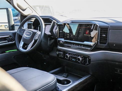 New 2026 GMC Sierra 2500 SLE w/ Preferred Package image 19