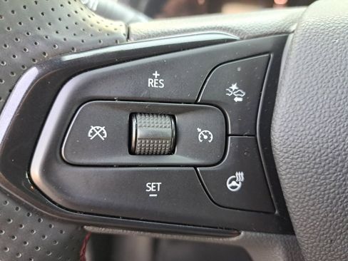 Used 2024 Chevrolet Trax RS w/ Driver Confidence Package FWD image 34