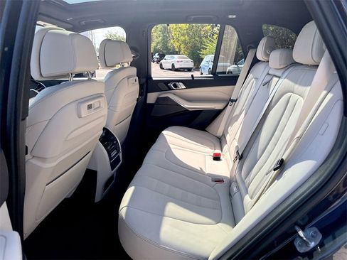 Used 2021 BMW X5 M50i w/ Executive Package image 25