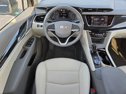 Used 2024 Cadillac XT6 Premium Luxury w/ Technology Package AWD/4WD image 15