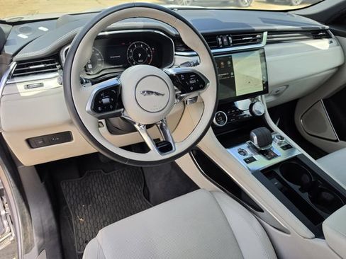 Used 2025 Jaguar F-PACE R-Dynamic S AWD/4WD image 15