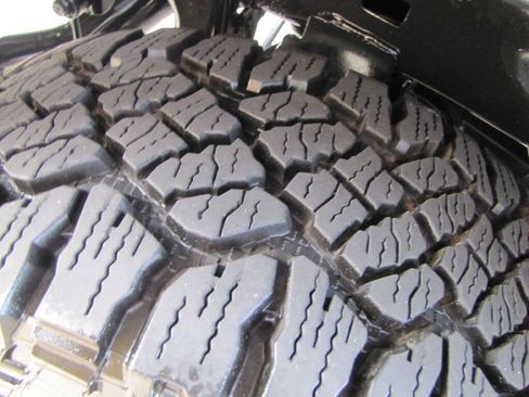 Used 2025 RAM 2500 Big Horn AWD/4WD image 16