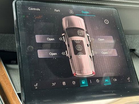 New 2026 Cadillac Escalade ESV Platinum Sport w/ LPO, ONYX Package image 22