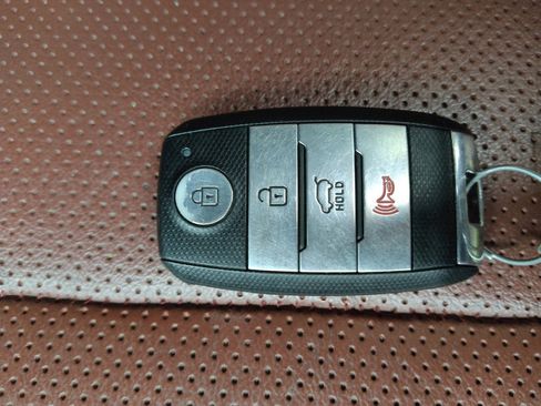 Used 2017 Kia Sorento SX AWD/4WD image 32