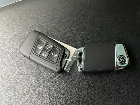 Used 2022 Volkswagen Atlas SEL AWD/4WD image 46